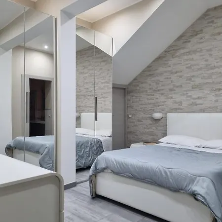 Chista E A Zita. Syracuse